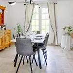 Awesome Home In Omonville-La-Rogue With Wifi Tatil Evi *