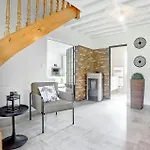 Tatil Evi Awesome Home In Omonville-La-Rogue With Wifi *