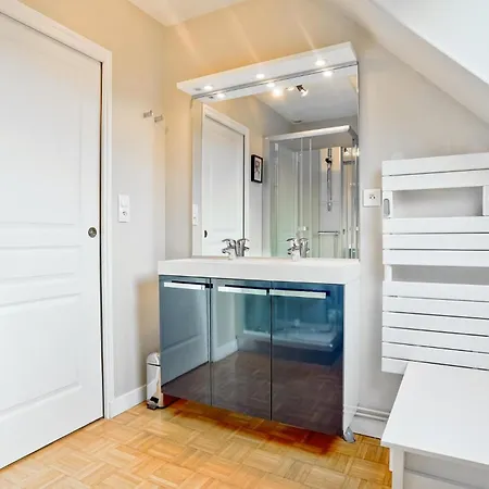 Ferienhaus 4 Bedroom Stunning In Omonville-la-Rogue