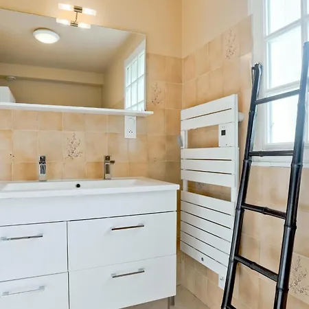 4 Bedroom Stunning In *