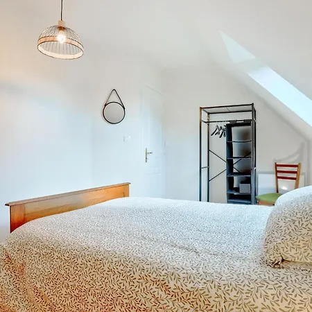 Ferienhaus 4 Bedroom Stunning In Omonville-la-Rogue