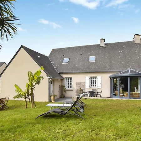 Awesome Home In Omonville-La-Rogue With Wifi
